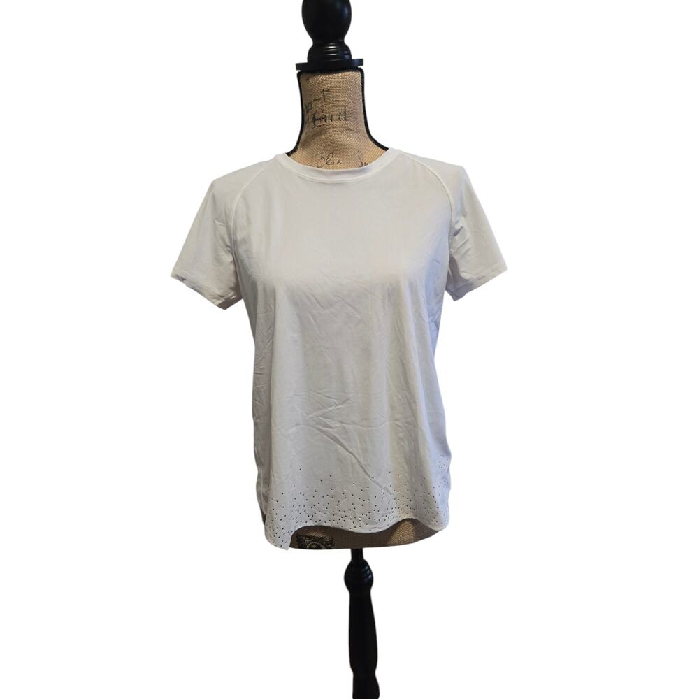 Lululemon white tulip layered back top with detailing at the bottom, size 6
